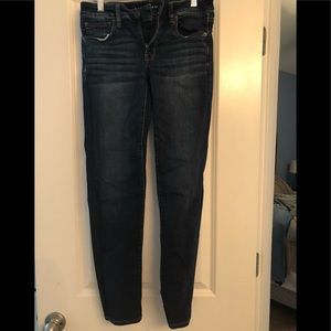 American Eagle Striaght Legged Jeans